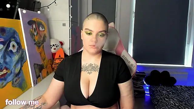 Snapshot of enigmastella chatting on 01.11.26 enigmastella online show from 01.11.26