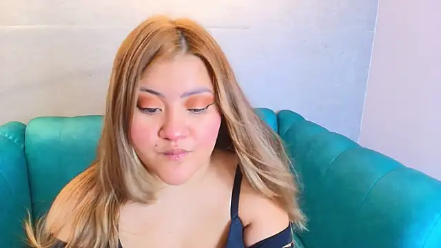 Sofia  Saenz online show from 12.17.25