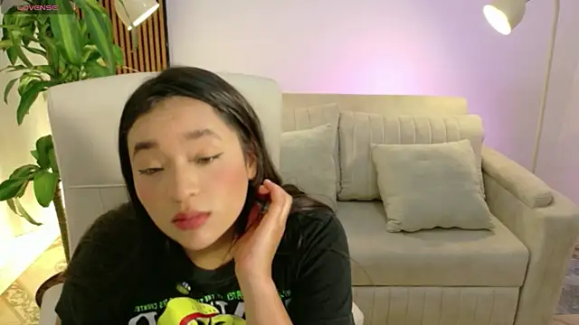 IAM  ZARA online show from 04.14.26