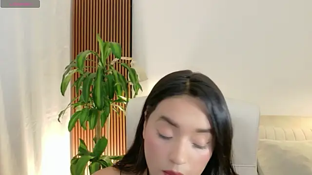 IAM  ZARA online show from 06.11.26
