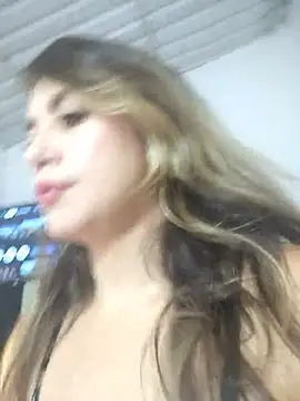 Snapshot of Charlott_smi chatting on 06.25.26 Charlott smi online show from 06.25.26