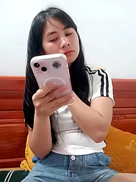 Him MountainGirl online show from 04.14.26