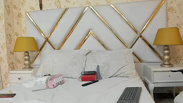 RachelleEvans online show from 01.12.26