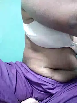 Snapshot of Uma-2 chatting on 12.20.25 Uma-2 online show from 12.20.25