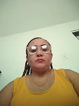 Nini Love  online show from 01.15.26