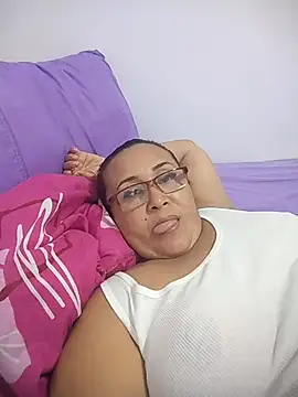 Nini Love  online show from 04.12.26