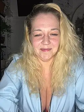 JenniferCarmen online show from 03.31.26