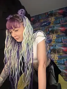 Snapshot of Tattoo__Moon chatting on 06.05.26 Tattoo Moon online show from 06.05.26