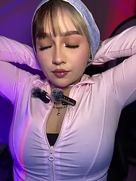 Daniela ruizz online show from 04.22.26