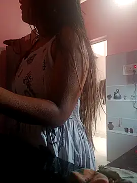 nehakapoor89 online show from 12.17.25