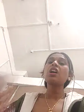 nehakapoor89 online show from 01.16.26