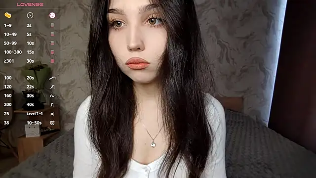 Qwami Amie online show from 04.09.26