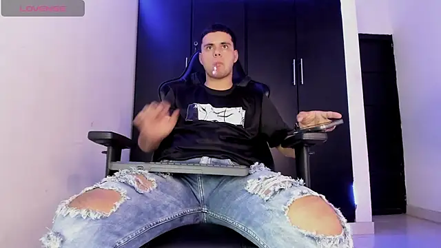 Liam Mateo online show from 04.01.26