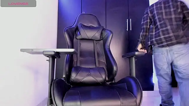 Liam Mateo online show from 04.15.26