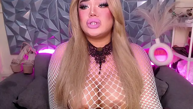 Snapshot of AlwaysHornyMia chatting on 01.18.26 AlwaysHornyMia online show from 01.18.26