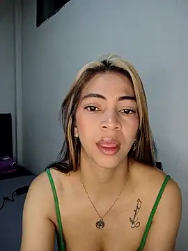 Evangeline Bonnet online show from 01.07.26