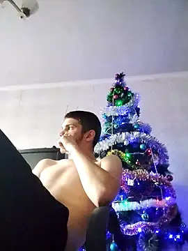 Snapshot of BradPierce chatting on 12.19.25 BradPierce online show from 12.19.25