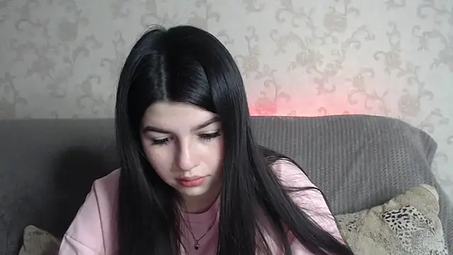 KisaModel online show from 04.10.26