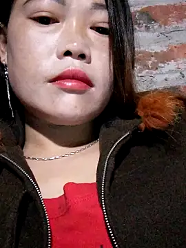 Snapshot of yana-zz chatting on 12.15.25 yana-zz online show from 12.15.25