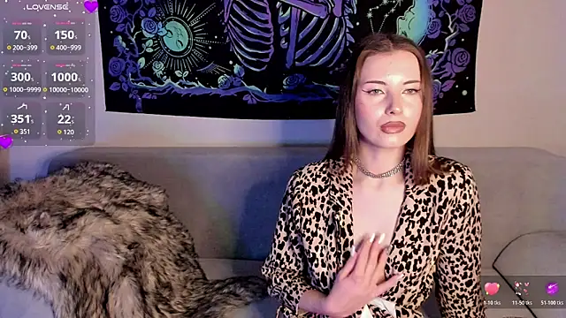 XxxCosmicBitch online show from 12.17.25