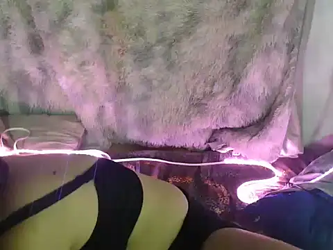 Snapshot of sxy_leilani_pinay chatting on 04.11.26 sxy leilani pinay online show from 04.11.26