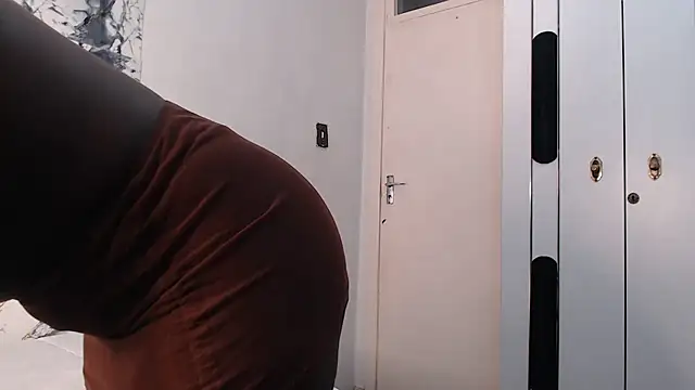 Snapshot of CurvyJ255 chatting on 07.15.26 CurvyJ255 online show from 07.15.26