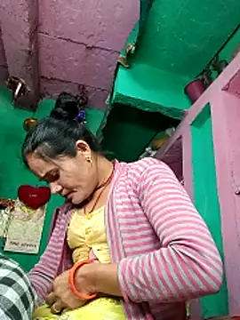 Snapshot of Kinjal_pande chatting on 12.20.25 Kinjal pande online show from 12.20.25