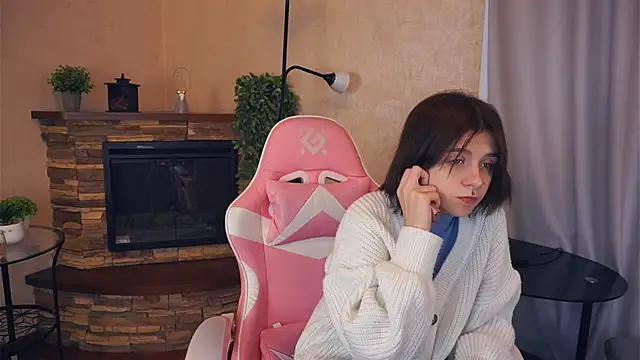 IleanaPishko online show from 12.16.25