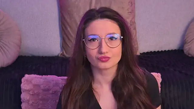 TheaMalekoo online show from 01.12.26