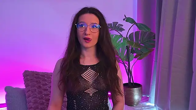 TheaMalekoo online show from 03.13.26