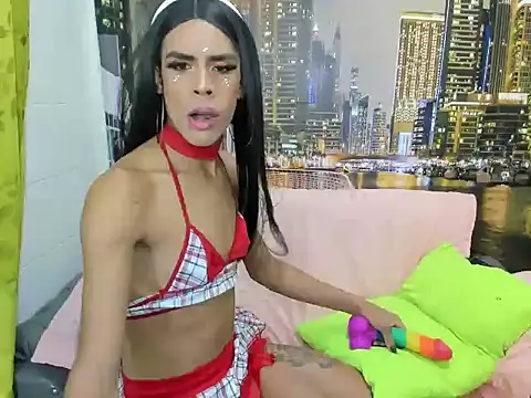 estefani robles online show from 12.20.25