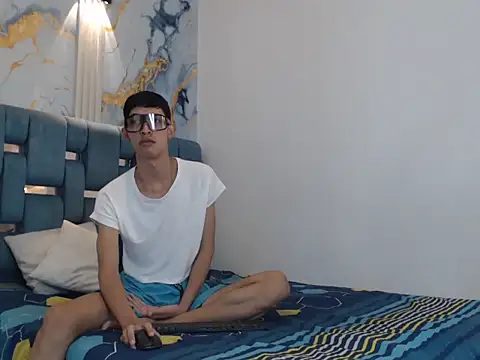 GOOD BOYS1 online show from 01.12.26