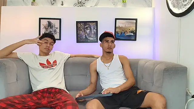 HORNY PRETTY online show from 04.17.26