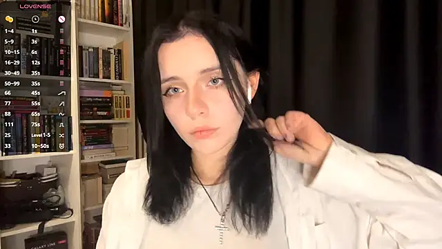 Eva blo0m online show from 01.14.26