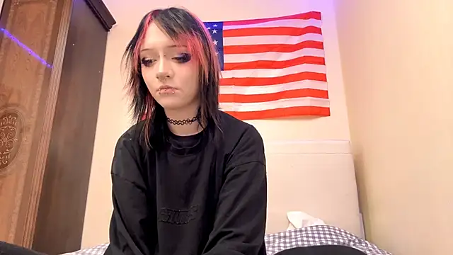 Shine Luna online show from 02.03.26