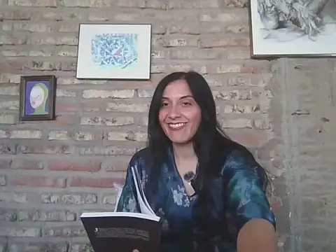 Snapshot of DommeVioleta chatting on 06.21.26 DommeVioleta online show from 06.21.26