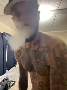 Snapshot of kingNQueen1211 chatting on 03.30.26 kingNQueen1211 online show from 03.30.26