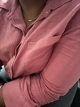 Snapshot of butterflyslay chatting on 02.21.26 butterflyslay online show from 02.21.26