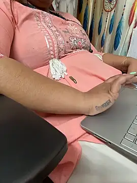 Snapshot of butterflyslay chatting on 03.13.26 butterflyslay online show from 03.13.26