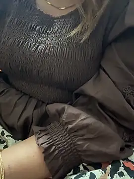 Snapshot of butterflyslay chatting on 03.23.26 butterflyslay online show from 03.23.26