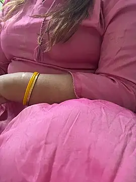 Snapshot of butterflyslay chatting on 04.01.26 butterflyslay online show from 04.01.26