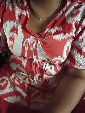 Snapshot of butterflyslay chatting on 04.14.26 butterflyslay online show from 04.14.26