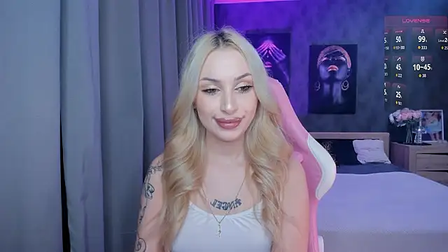 LanaMiracle online show from 02.03.26