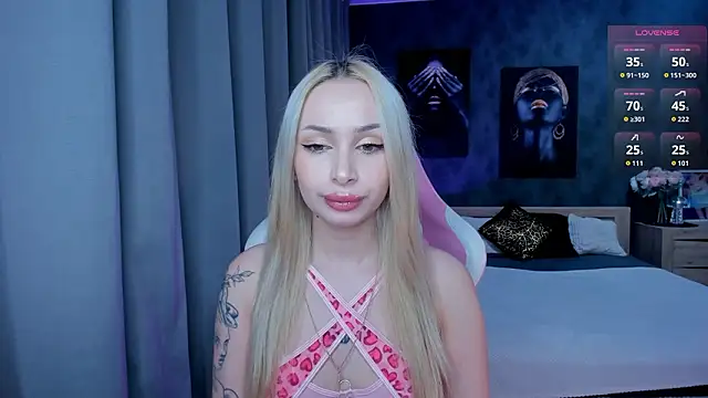 LanaMiracle online show from 02.05.26