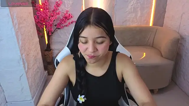 Sofi Adams Tx online show from 12.19.25