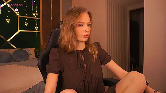 Snapshot of MollyyMayy chatting on 02.23.26 MollyyMayy online show from 02.23.26