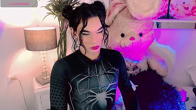 agathaferrer3 online show from 12.18.25