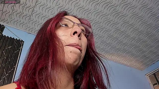 Moolly Evanz online show from 04.08.26