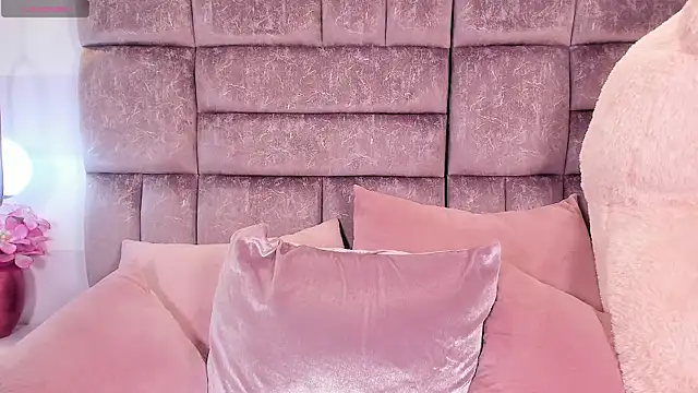 miaa quinn online show from 12.21.25