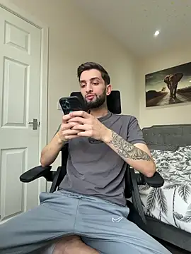 Juliann69Ramiro online show from 02.27.26